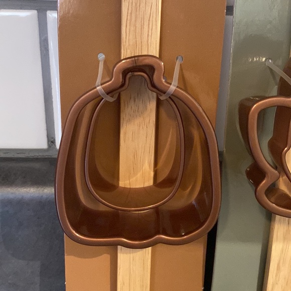 Fall Baking Sets - Picture 3 of 6